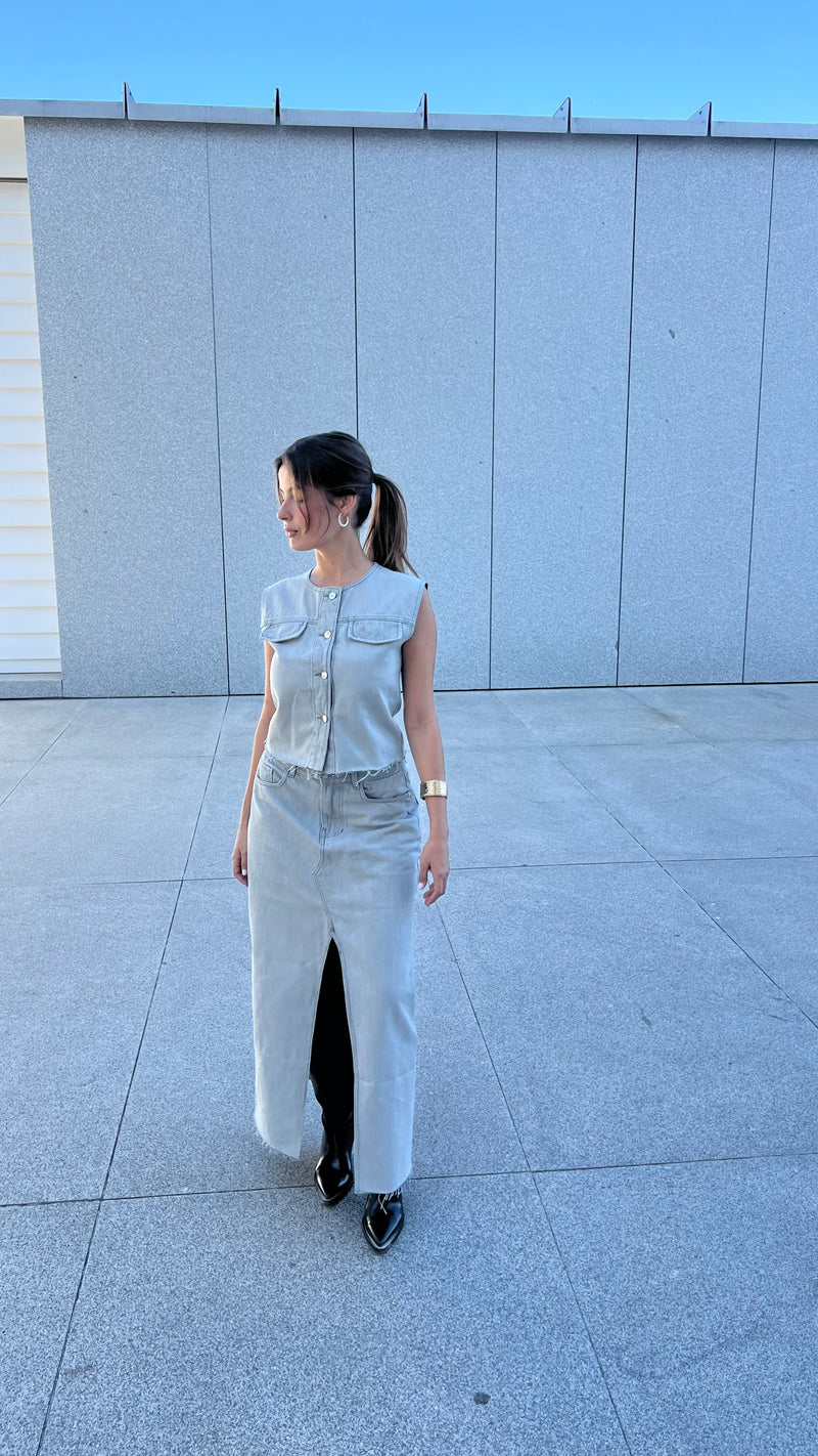 Slate Front Slit Skirt In Grey