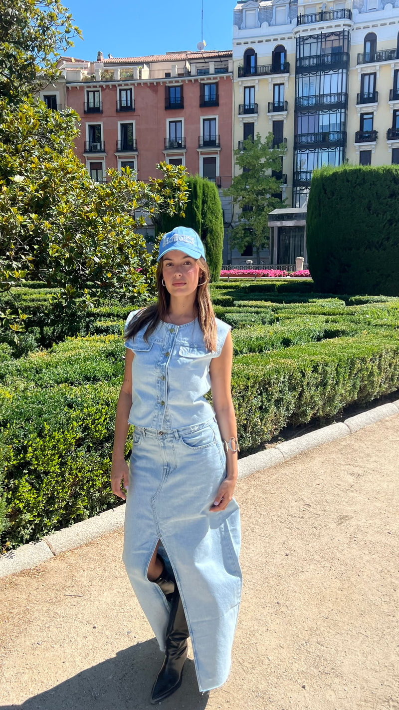 Slate Button Vest In sky Blue