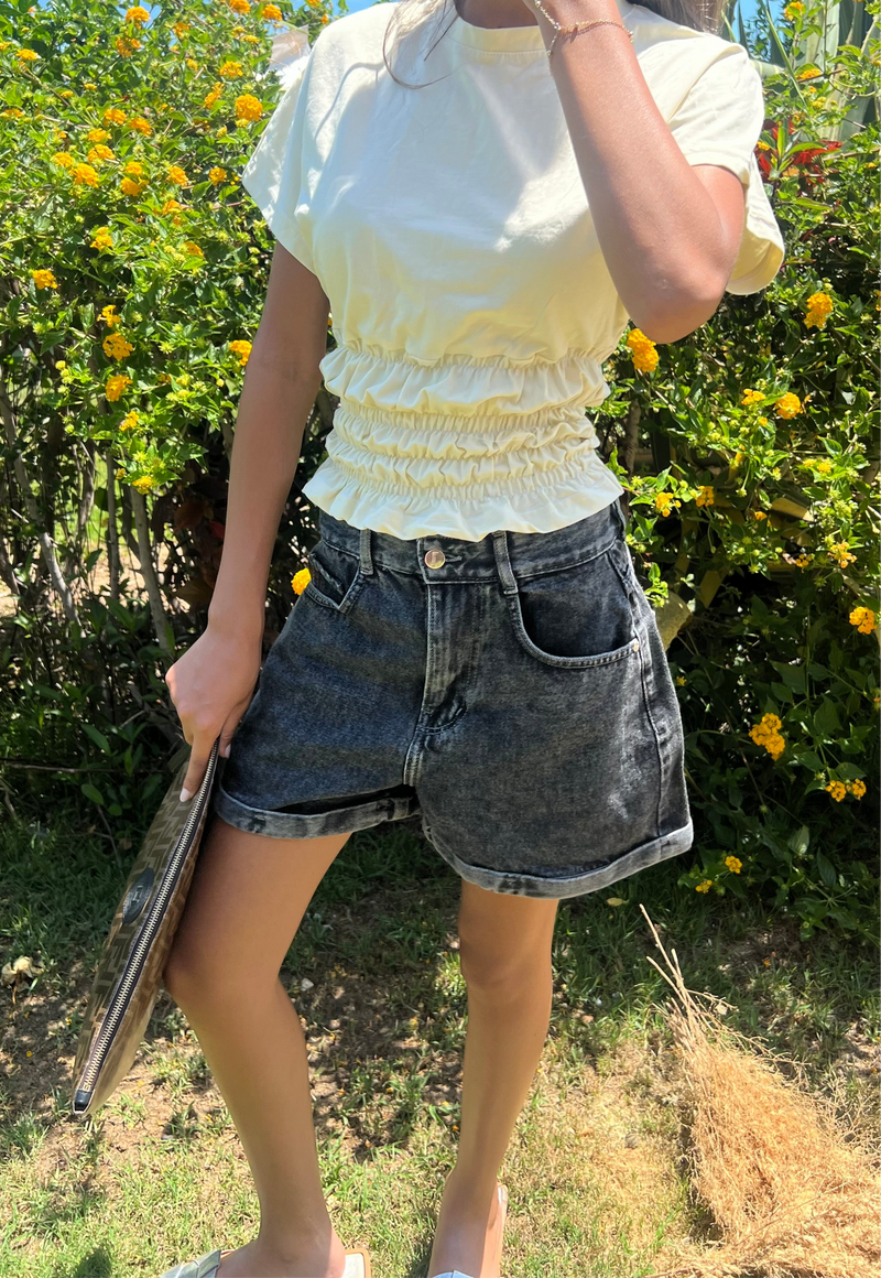 Oversized Shorts in Black