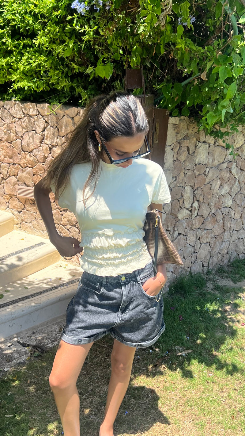Oversized Shorts in Black